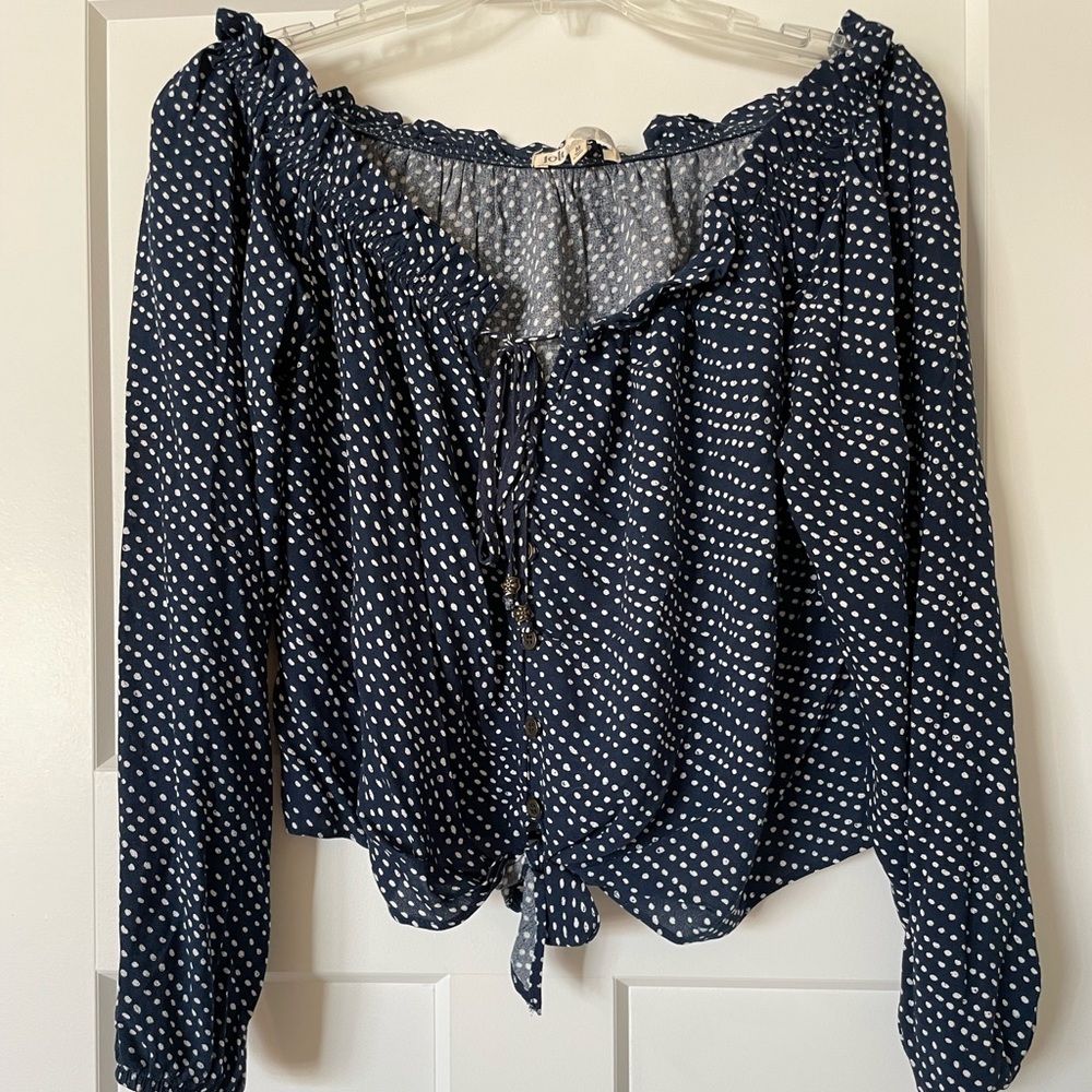 Jolt off the shoulder Top